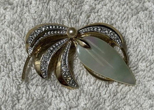 Gold Tone Rhinestone Bow Pearl Leaf Brooch Pin