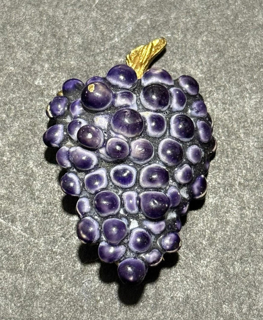 Gold Tone Purple Grape Cluster Brooch Cabochon Fruit Novelty Pin