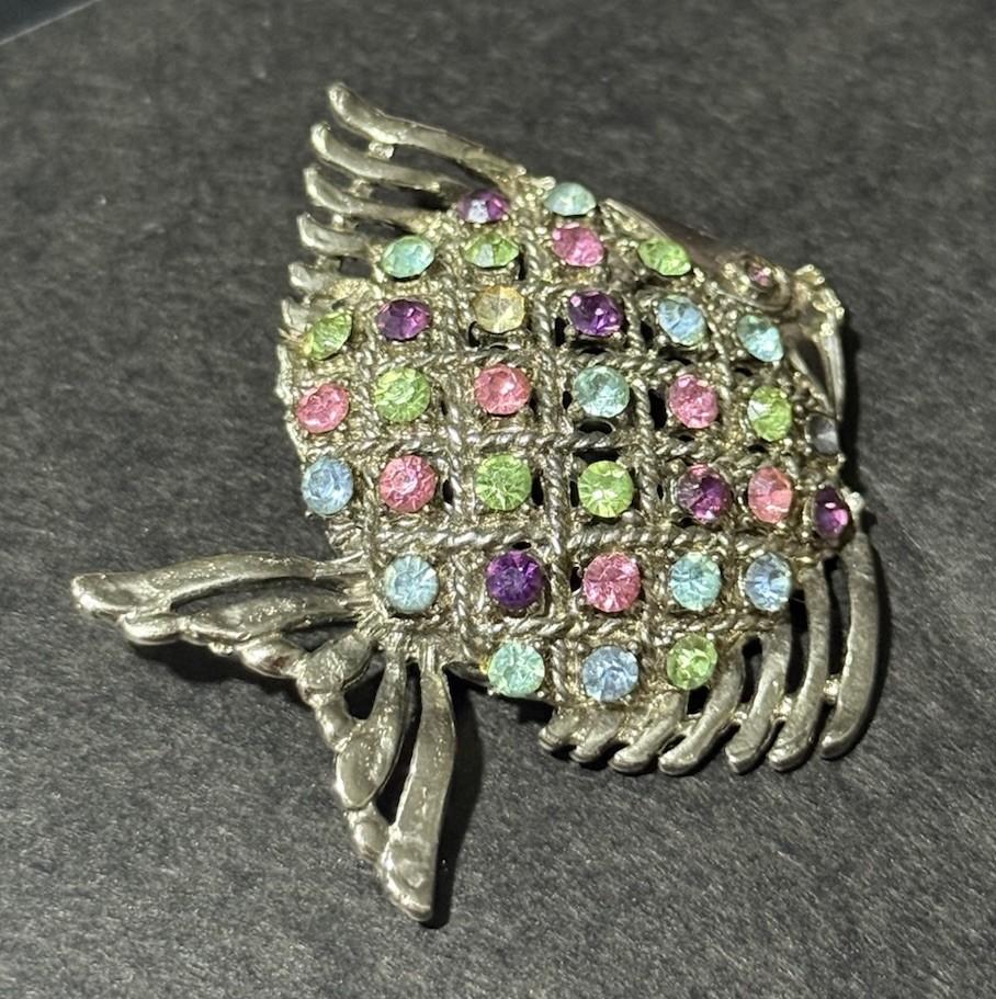 Silver Tone Multicolour Rhinestone Fish Brooch Novelty Animal Pin