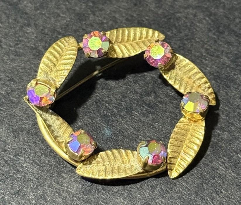 Gold Tone Leaf Wreath Purple Aurora Borealis Rhinestone Brooch Pin