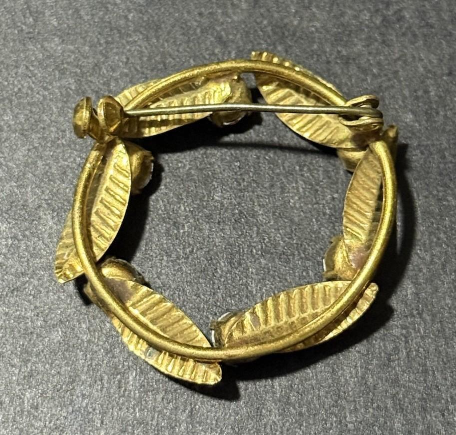 Gold Tone Leaf Wreath Purple Aurora Borealis Rhinestone Brooch Pin