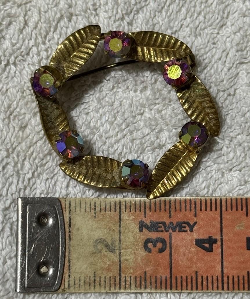 Gold Tone Leaf Wreath Purple Aurora Borealis Rhinestone Brooch Pin