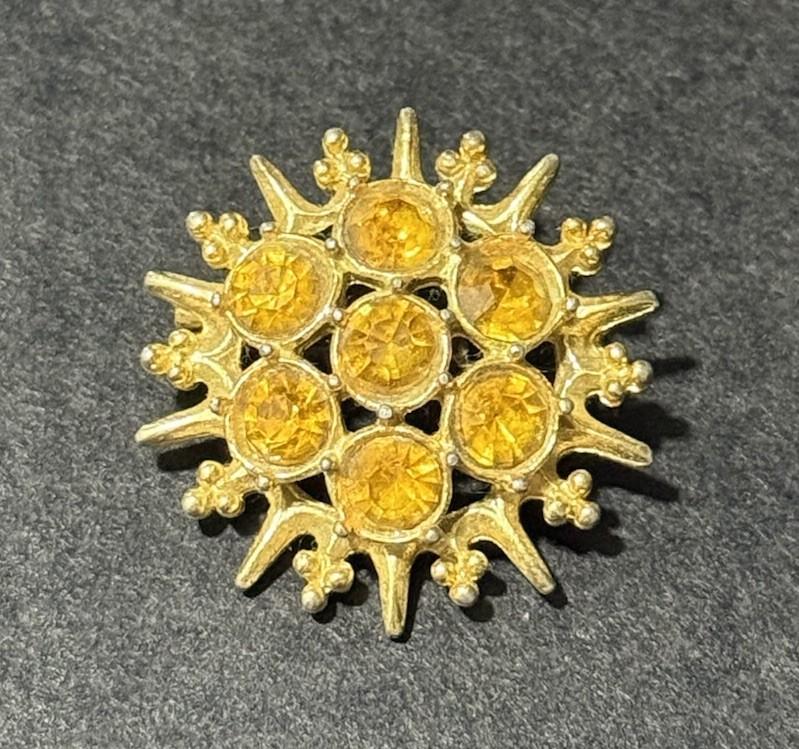 Gold Tone Amber Yellow Rhinestone Starburst Brooch Floral Pin