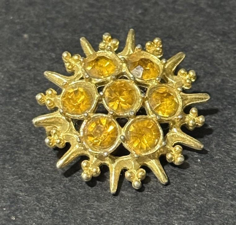Gold Tone Amber Yellow Rhinestone Starburst Brooch Floral Pin