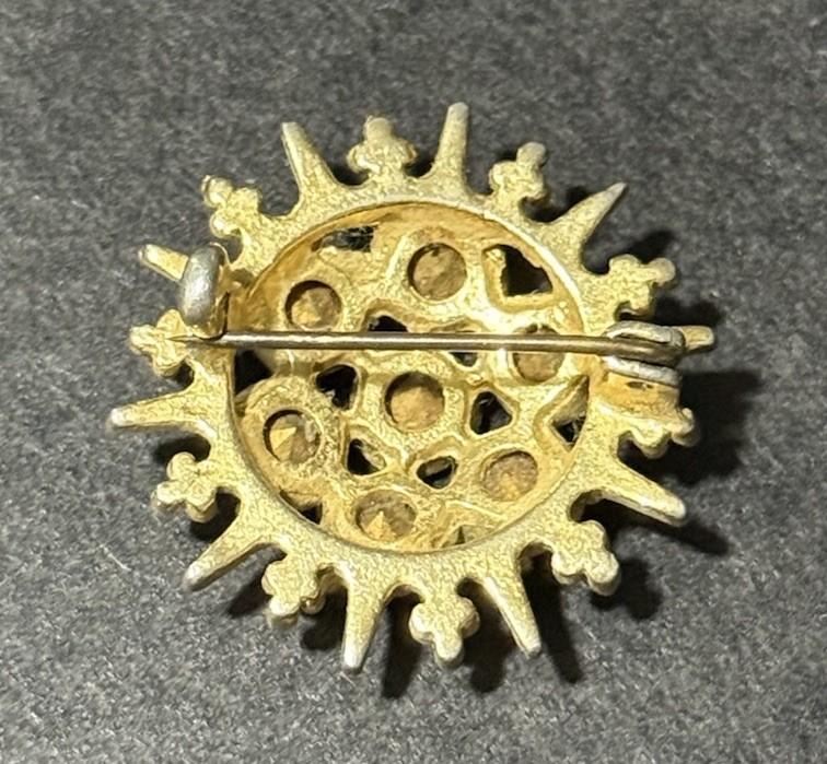 Gold Tone Amber Yellow Rhinestone Starburst Brooch Floral Pin