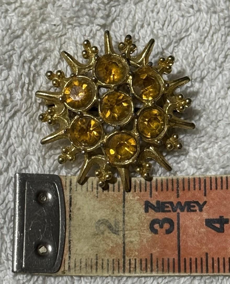 Gold Tone Amber Yellow Rhinestone Starburst Brooch Floral Pin